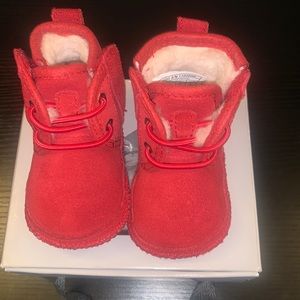 UGG Baby Neumel size 0/1 (XS) fit 0 - 6 months